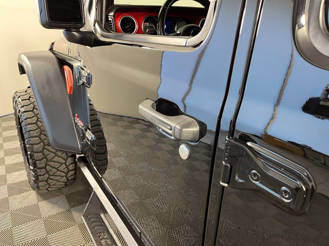 Used 2022 Jeep Wrangler Unlimited Rubicon w/ Cold Weather Group AWD/4WD image 13