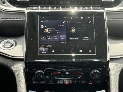 Used 2023 Jeep Grand Cherokee Laredo w/ Trailer Tow Prep Group (B) AWD/4WD image 18