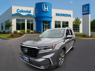 Used 2025 Honda Pilot Touring video 2