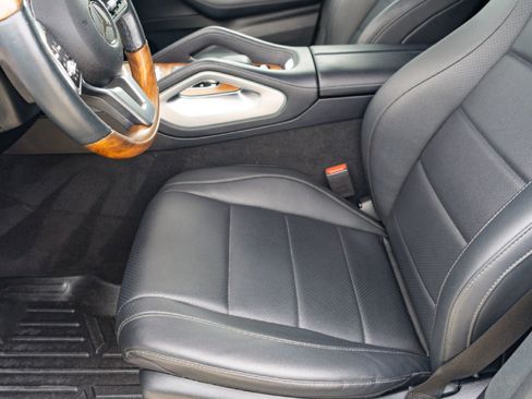 Used 2020 Mercedes-Benz GLS 450 4MATIC image 8