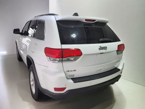 Used 2019 Jeep Grand Cherokee Laredo w/ Security & Convenience Group image 19