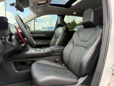Certified 2024 INFINITI QX60 Sensory w/ Vision Package AWD/4WD image 12