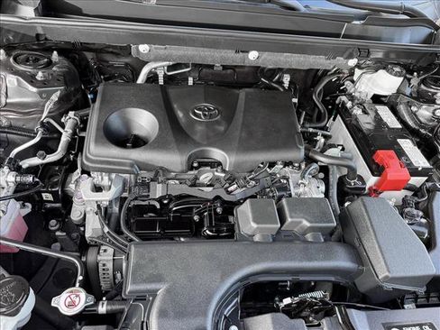 Used 2024 Toyota RAV4 XLE image 21