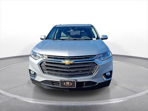 Used 2018 Chevrolet Traverse LT image 3