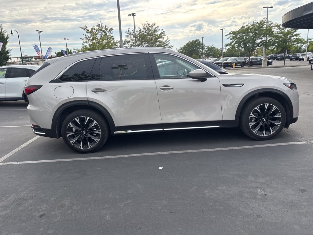 Used 2024 MAZDA CX-90 Plug-In Hybrid w/ Premium Plus AWD/4WD image 3