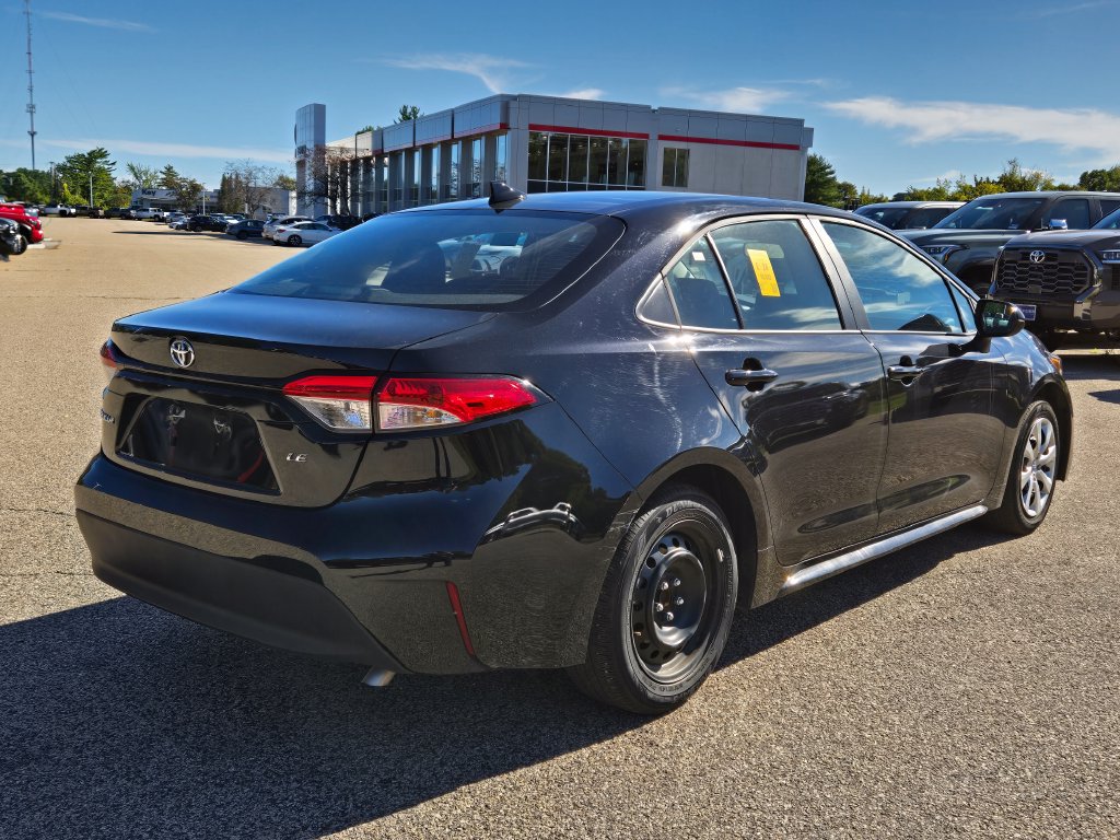Used 2026 Toyota Corolla LE FWD image 6