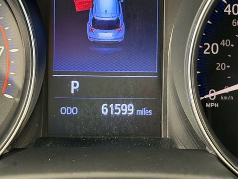 Used 2019 Toyota C-HR LE FWD image 21