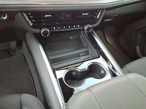 New 2026 Chevrolet Suburban LS w/ LS Custom Edition AWD/4WD image 27