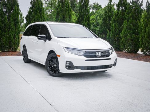 New 2026 Honda Odyssey Sport-L image 2