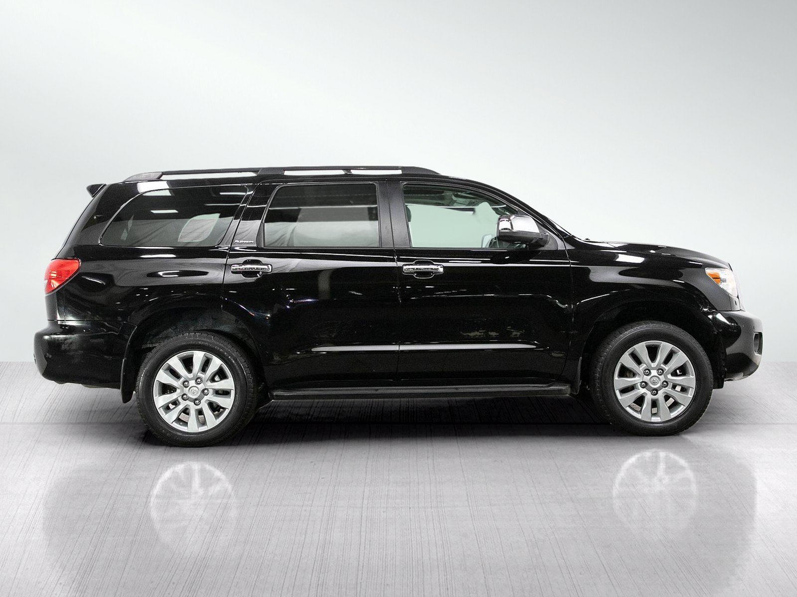 Used 2016 Toyota Sequoia Platinum AWD/4WD image 6