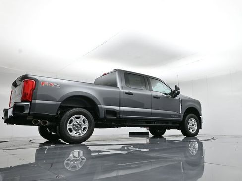 New 2026 Ford F250 XLT w/ FX4 Off-Road Package image 48