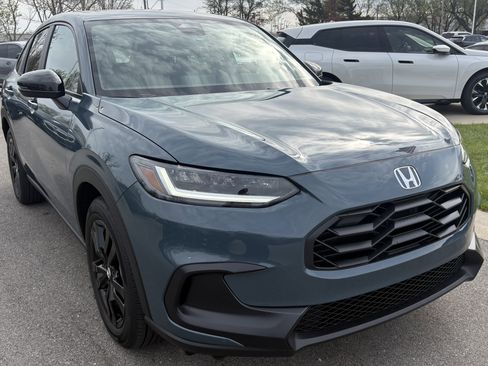 Used 2026 Honda HR-V Sport image 2