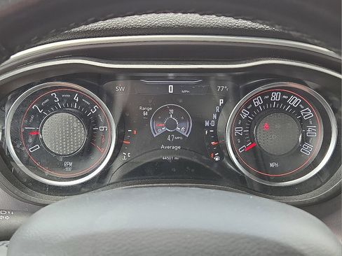 Used 2021 Dodge Challenger SXT w/ Driver Convenience Group RWD image 19