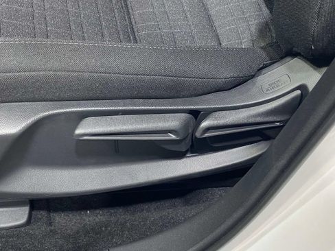 New 2026 Honda HR-V LX image 14