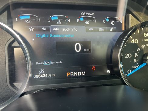 Used 2017 Ford F150 Lariat w/ Equipment Group 502A Luxury AWD/4WD image 10