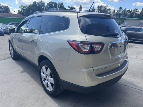 Used 2017 Chevrolet Traverse LT w/ Style and Technology Package AWD/4WD image 5