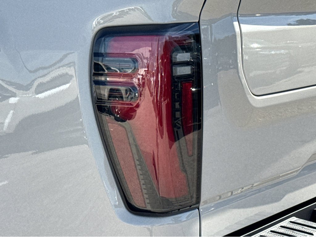 New 2026 GMC Sierra 2500 AT4 w/ AT4 Premium Plus Package AWD/4WD image 20