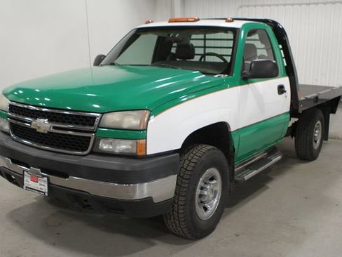 Used 2007 Chevrolet Silverado 3500 4x4 Regular Cab image 9
