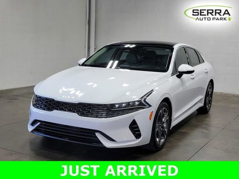 Used 2022 Kia K5 EX FWD image 2