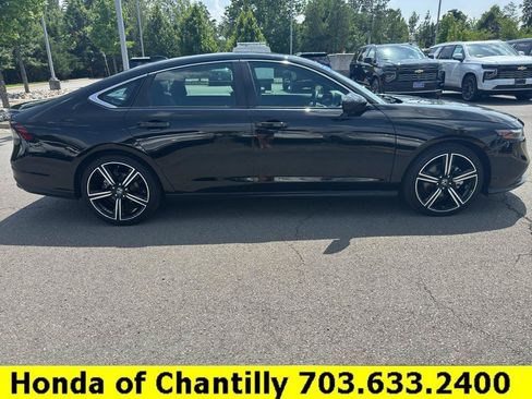 Used 2023 Honda Accord Sport image 8