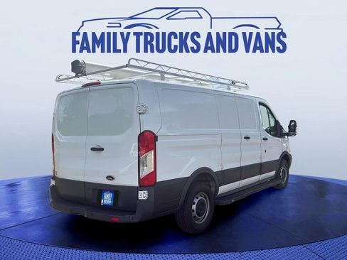 Used 2017 Ford Transit 250 130 Low Roof image 5