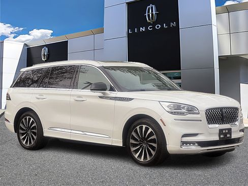 Used 2023 Lincoln Aviator Black Label Grand Touring w/ Class IV Trailer Tow Package image 1