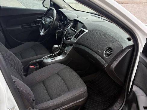 Used 2014 Chevrolet Cruze LT w/ RS Package FWD image 8