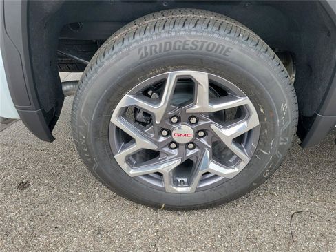 New 2026 GMC Sierra 1500 SLT w/ SLT Premium Package AWD/4WD image 5
