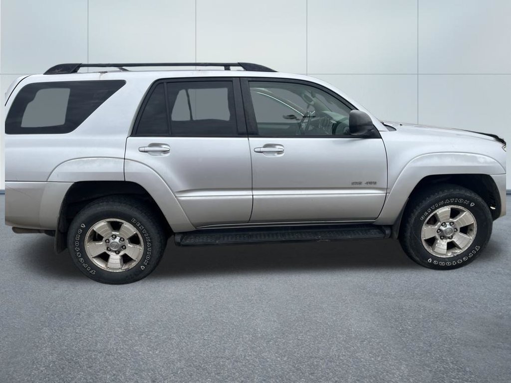 Used 2004 Toyota 4Runner SR5 AWD/4WD image 7