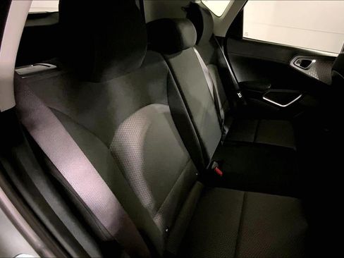 Used 2025 Kia Soul LX w/ LX Technology Package FWD image 23