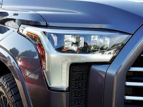 Used 2022 Toyota Tundra Capstone AWD/4WD image 11
