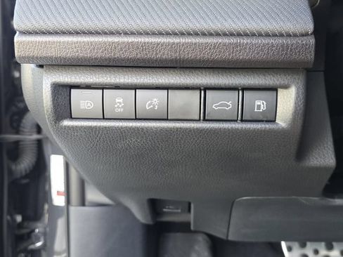 Used 2025 Toyota Camry SE w/ Convenience Package FWD image 23