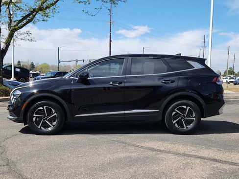 Used 2023 Kia Sportage LX AWD/4WD image 2
