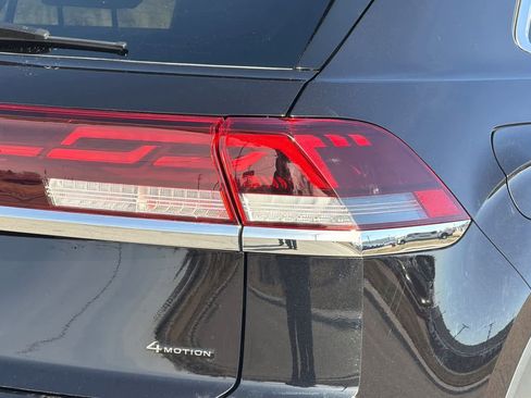 Used 2024 Volkswagen Atlas Cross Sport SEL R-Line image 26
