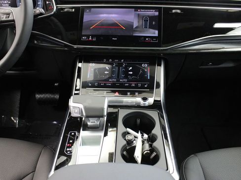 New 2026 Audi Q8 Premium Plus image 22