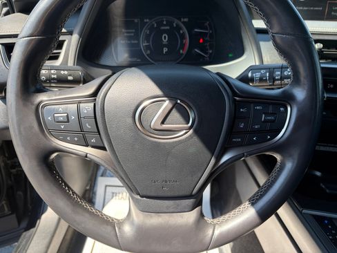 Used 2021 Lexus UX 200 FWD image 12