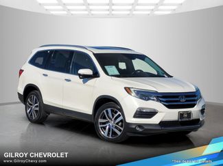 Used 2018 Honda Pilot Touring video 1