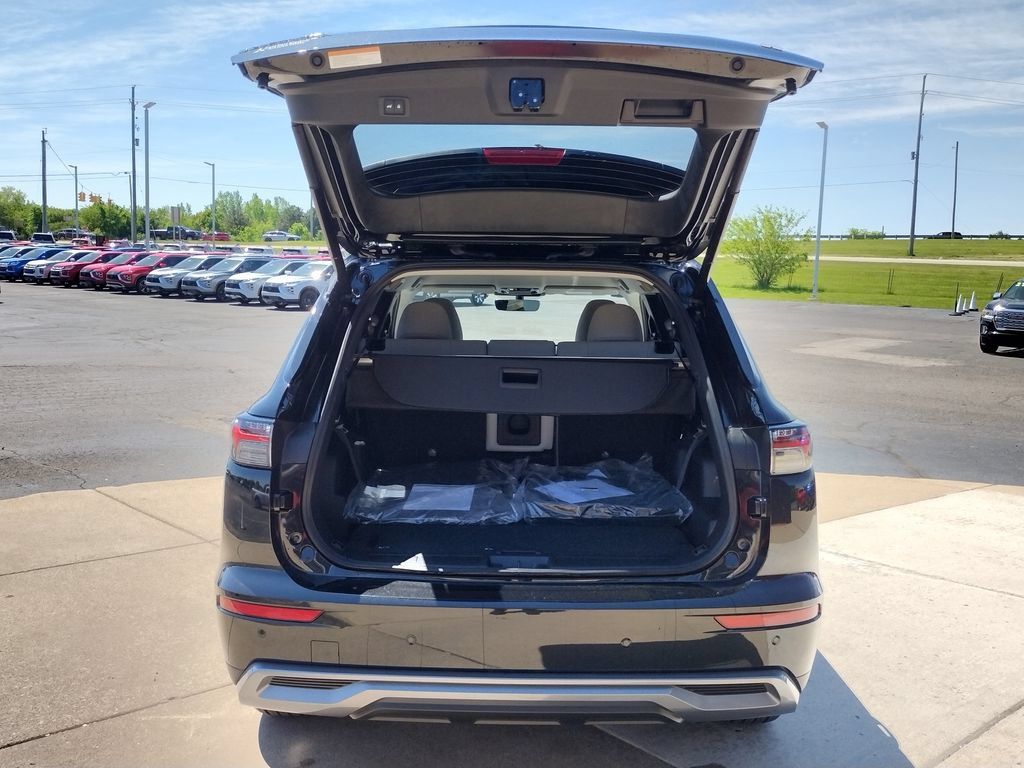 New 2026 Mitsubishi Outlander SE AWD/4WD image 16