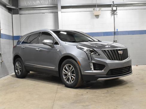 Used 2021 Cadillac XT5 Premium Luxury w/ LPO, Floor Liner Package image 32