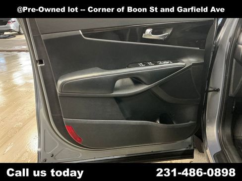 Used 2020 Kia Sorento S image 15