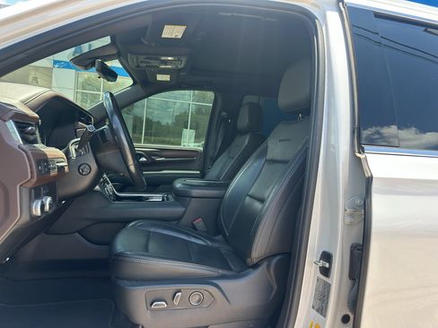 Used 2021 GMC Yukon Denali w/ Denali Premium Package RWD image 4