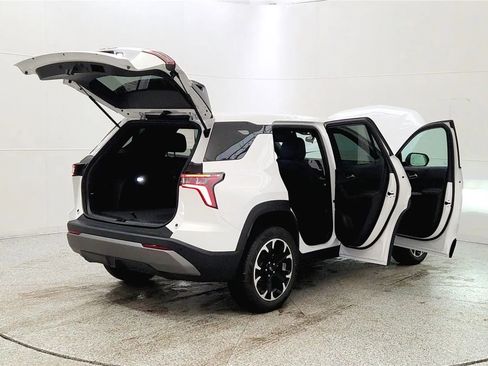 New 2026 Chevrolet Equinox LT FWD image 12