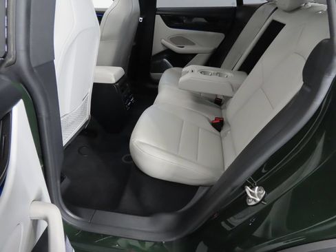 Certified 2025 Porsche Macan 4 Electric AWD/4WD image 42