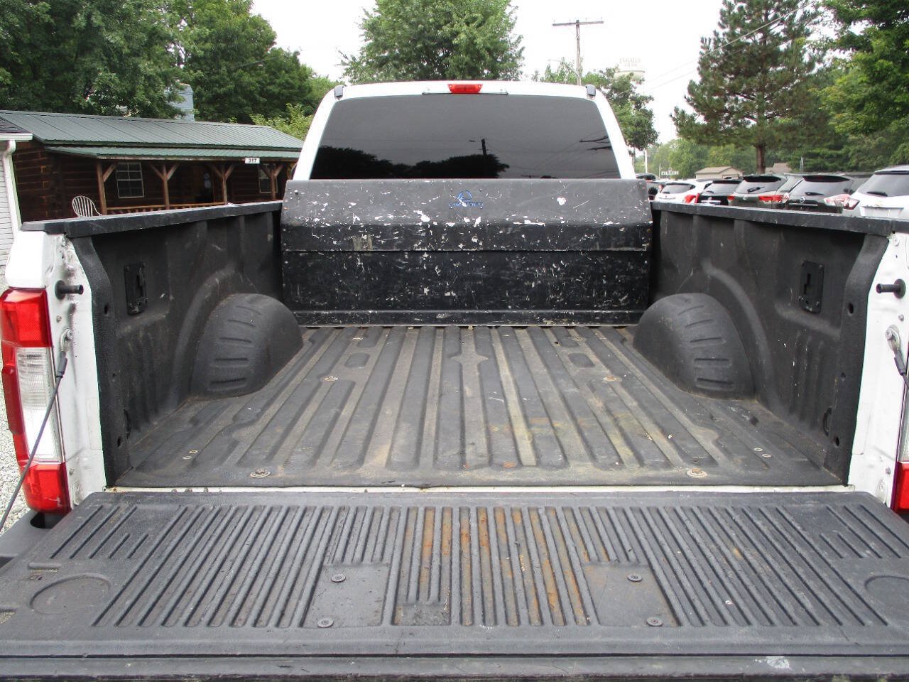 Used 2017 Ford F250 XL w/ Power Equipment Group AWD/4WD image 7