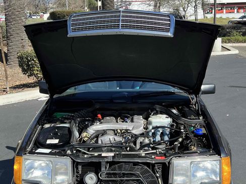 Used 1987 Mercedes-Benz 300 D Turbo image 17