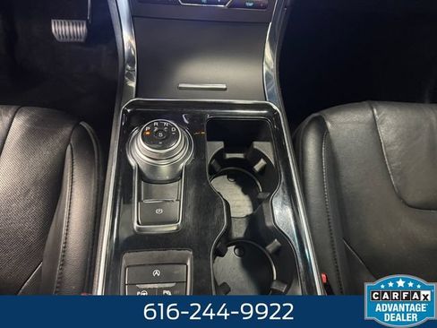Used 2020 Ford Edge Titanium w/ Equipment Group 301A AWD/4WD image 15