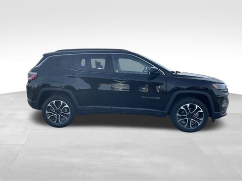 Used 2022 Jeep Compass Limited image 6