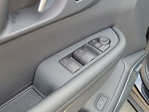 Used 2025 Buick Enclave Preferred image 22