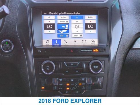 Used 2018 Ford Explorer XLT w/ Equipment Group 202A image 17
