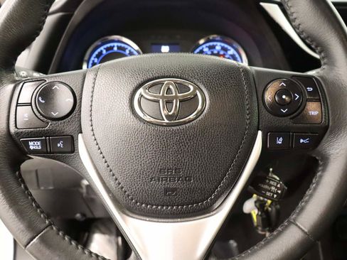 Used 2017 Toyota Corolla SE w/ Carpet Mat Package (TMS) FWD image 12